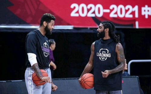 知情人爆料杨鸣视频大全,揭秘篮球明星的精彩瞬间与幕后故事  第3张